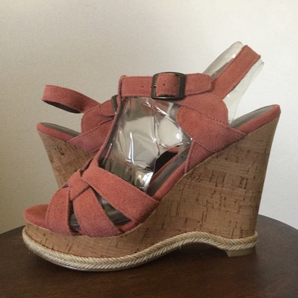 Moda peach suede leather platform wedge sandals - Picture 3 of 10